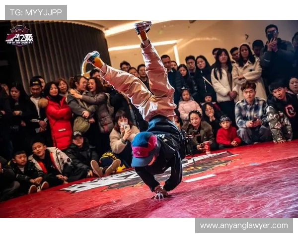 深圳街舞队快攻战术揭秘：深度解析街舞文化与团队协作的魅力