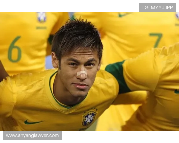 内马尔的足球传奇之路：从巴西小将到世界巨星的蜕变与辉煌